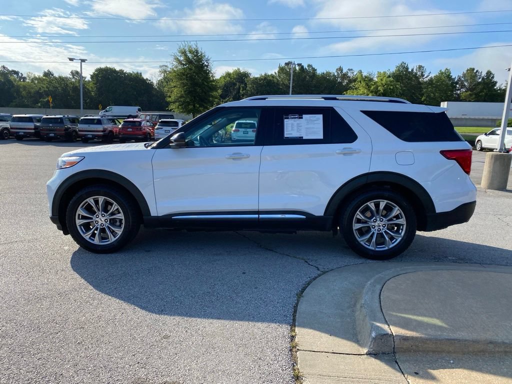 Certified 2023 Ford Explorer Limited w/ Equipment Group 301A RWD image 4