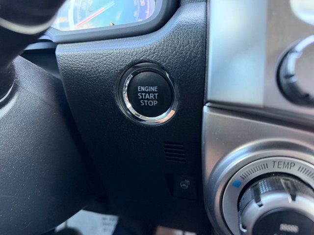 Used 2023 Toyota 4Runner Limited AWD/4WD image 31