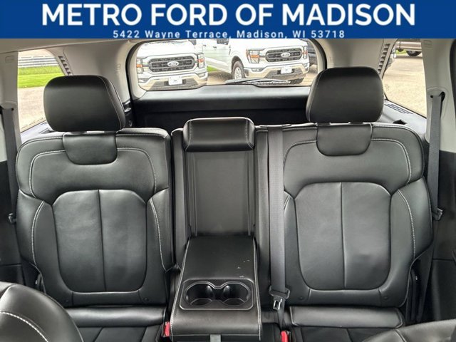 Used 2023 Jeep Grand Cherokee Limited AWD/4WD image 33