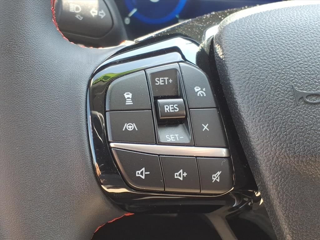Certified 2022 Ford Escape SEL w/ SEL Stealth AWD Package image 7
