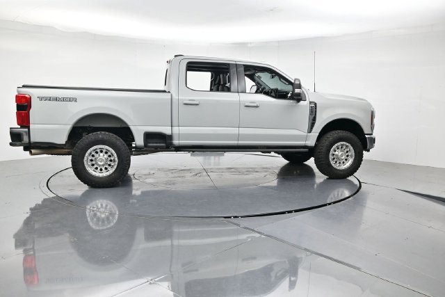 Certified 2025 Ford F250 Lariat w/ Lariat Ultimate Package AWD/4WD image 2