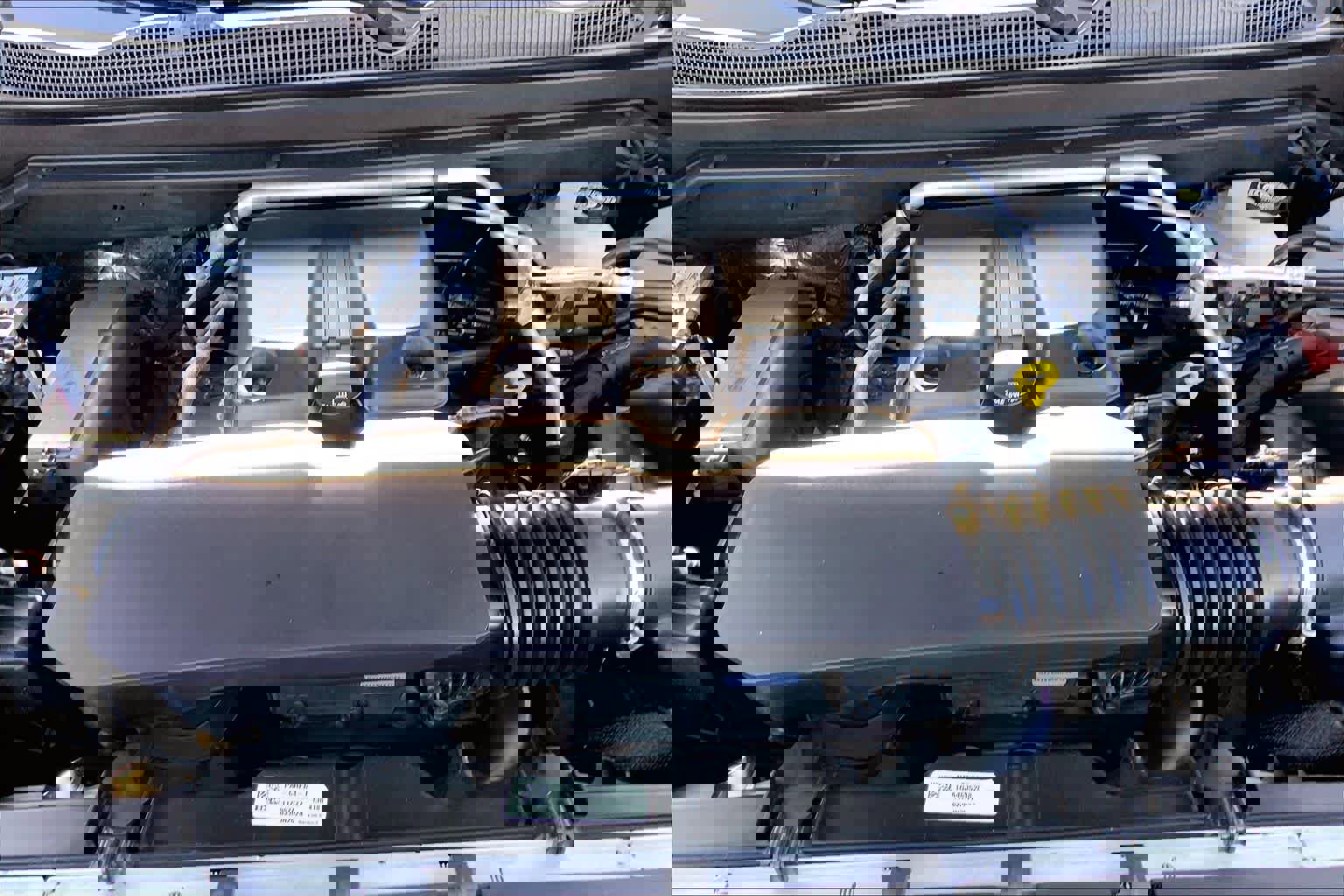 Used 2024 GMC Canyon AT4 image 31