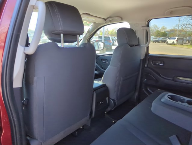 Used 2024 Nissan Frontier SV w/ Technology Package image 17