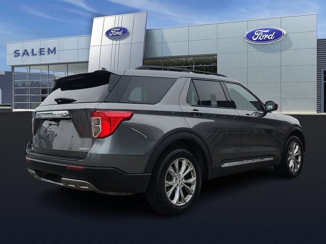 Certified 2023 Ford Explorer XLT w/ Equipment Group 202A AWD/4WD image 3