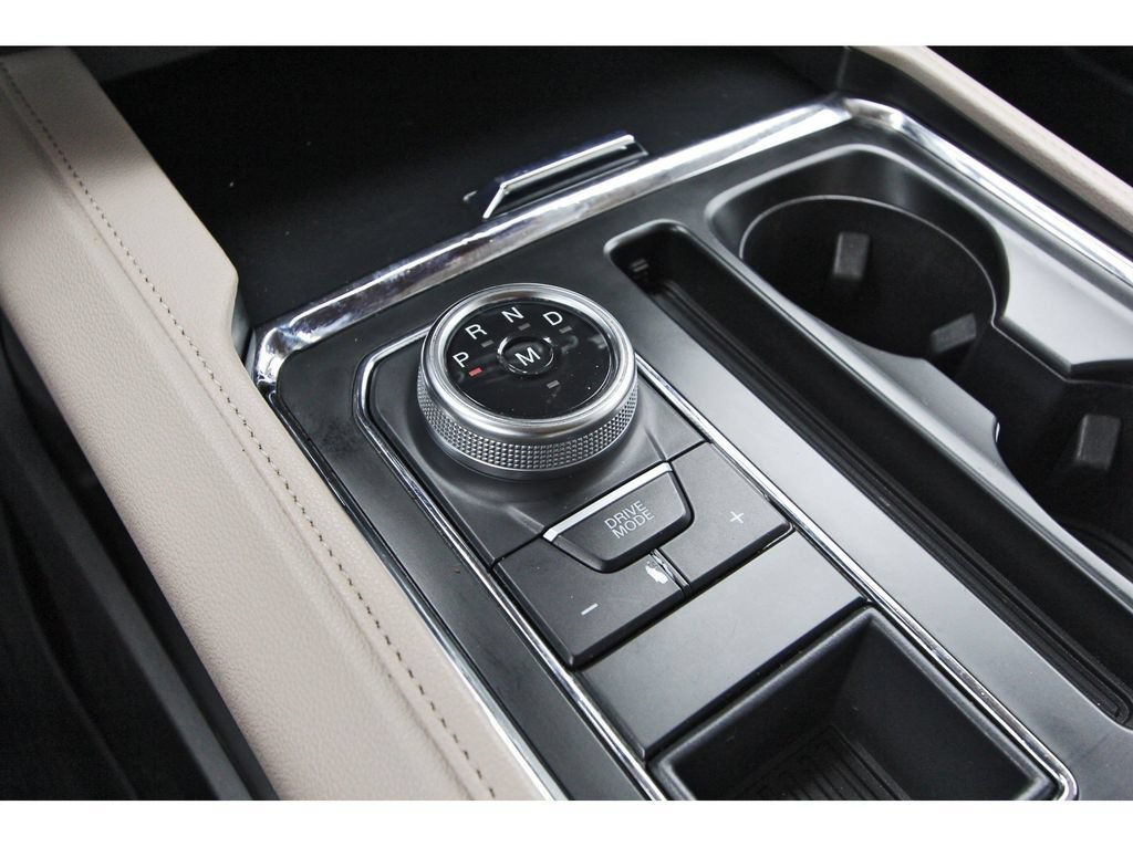 Certified 2024 Ford Expedition XLT RWD image 25