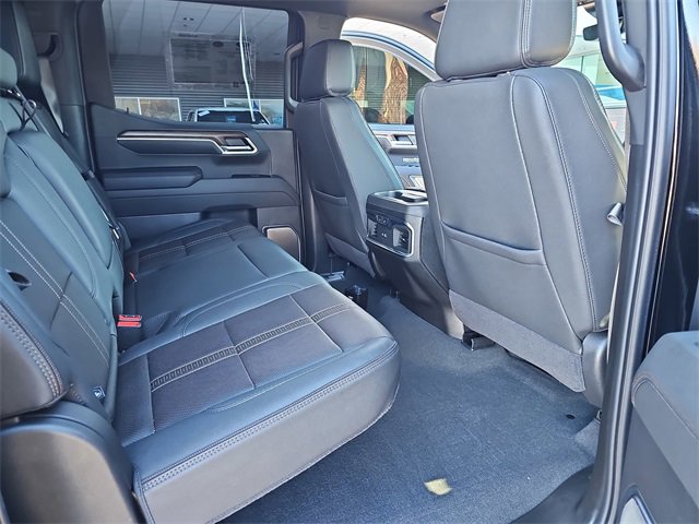Used 2025 Chevrolet Silverado 1500 High Country image 11