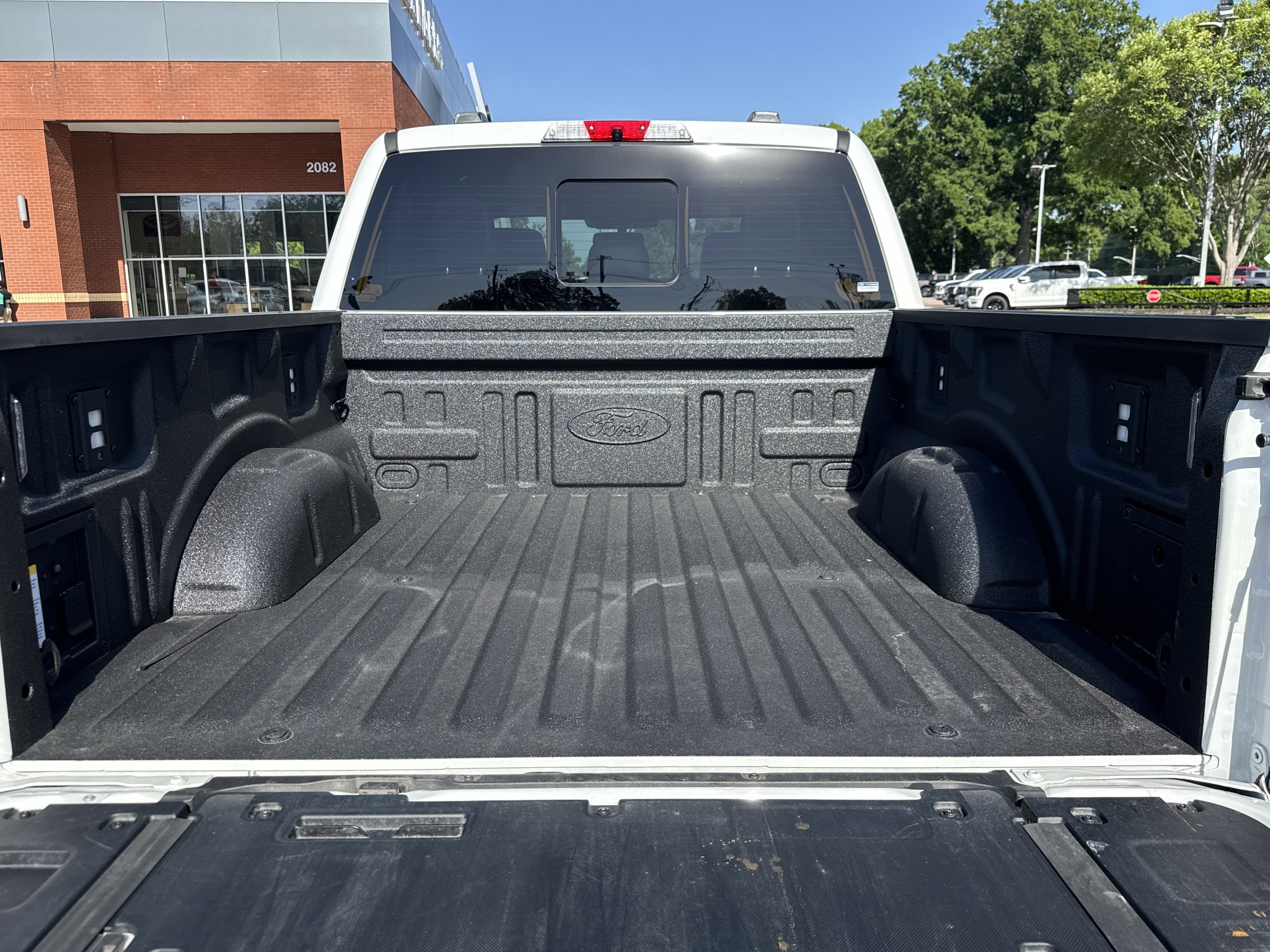 Certified 2025 Ford F150 Platinum w/ FX4 Off-Road Package AWD/4WD image 13