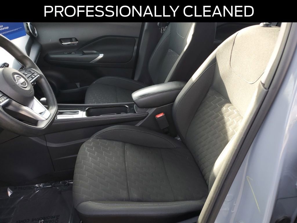 Used 2023 Nissan Kicks SV image 13