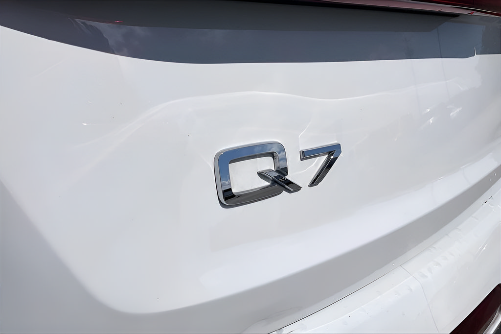 Used 2022 Audi Q7 3.0T Premium AWD/4WD image 30