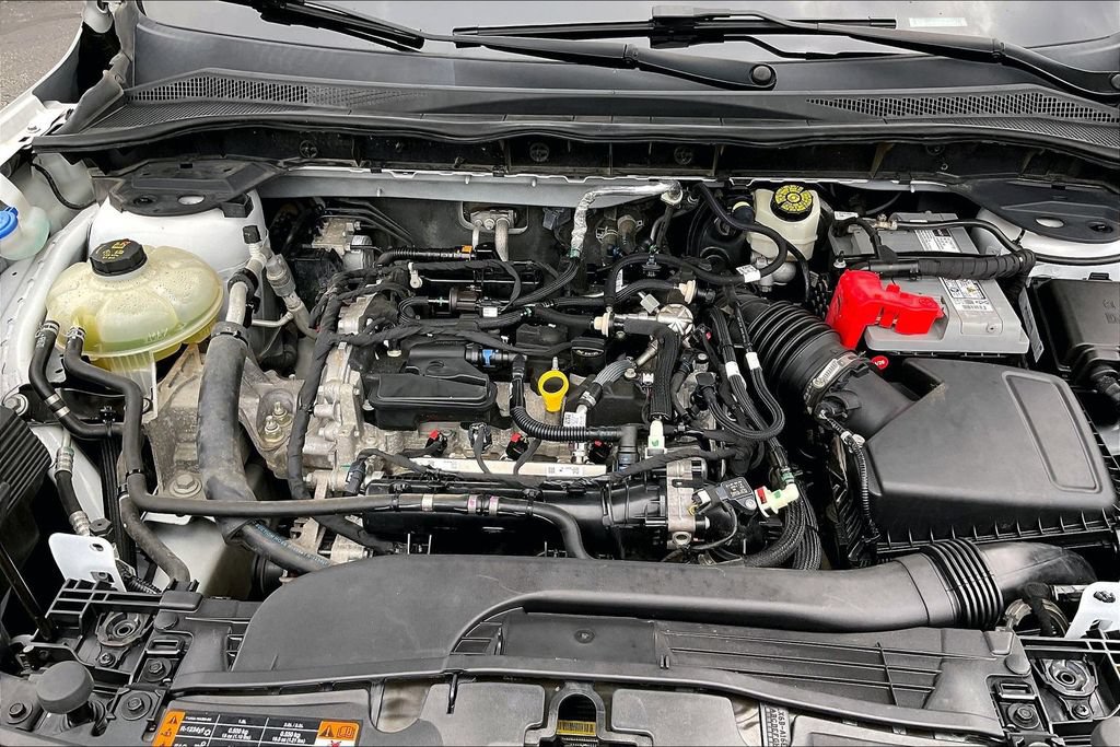 Certified 2022 Ford Escape S AWD/4WD image 9