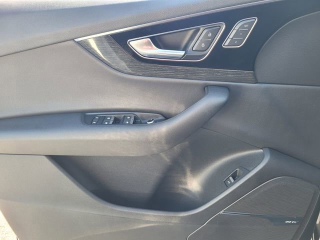 Used 2019 Audi Q7 3.0T Prestige image 21