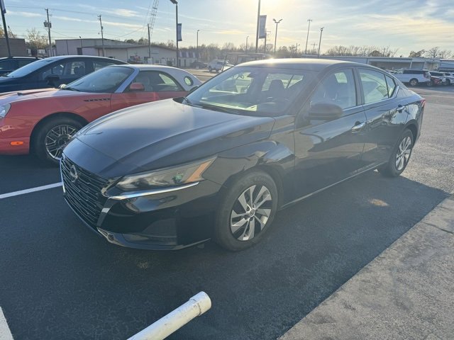 Used 2024 Nissan Altima 2.5 SR image 3