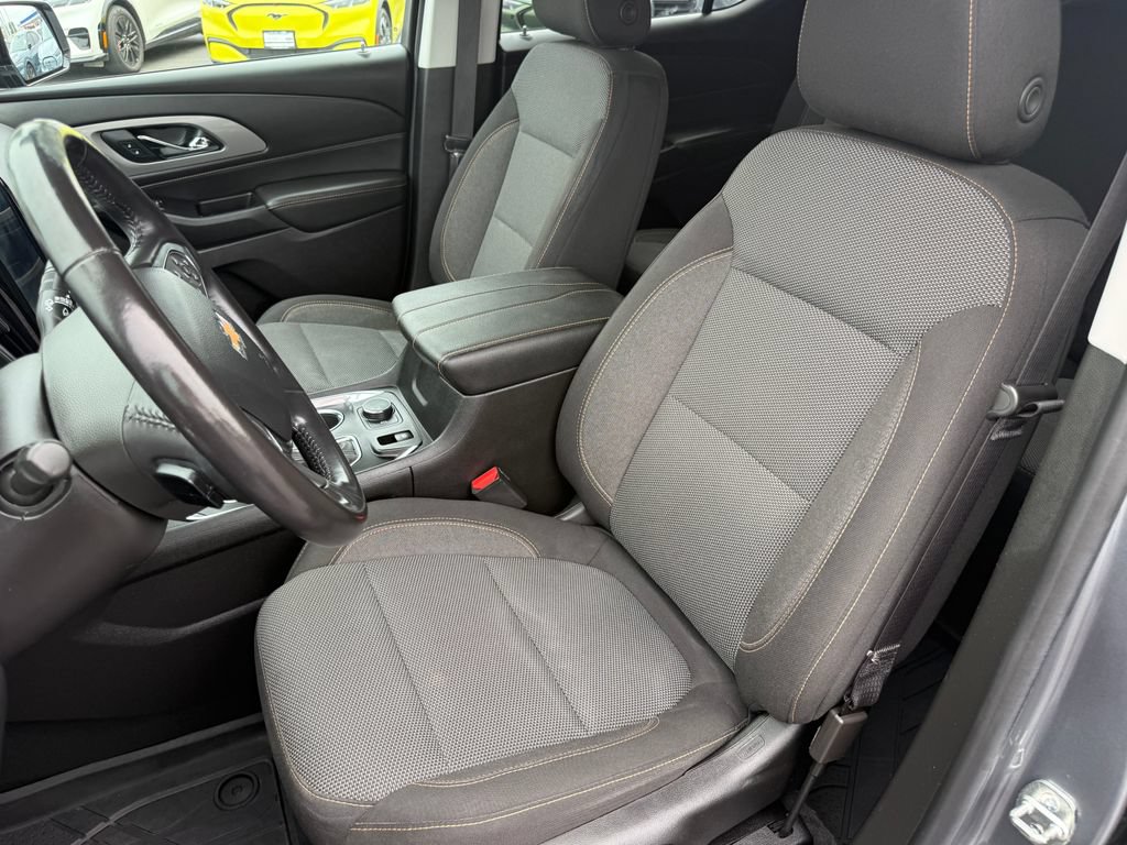 Used 2019 Chevrolet Traverse LT FWD image 14