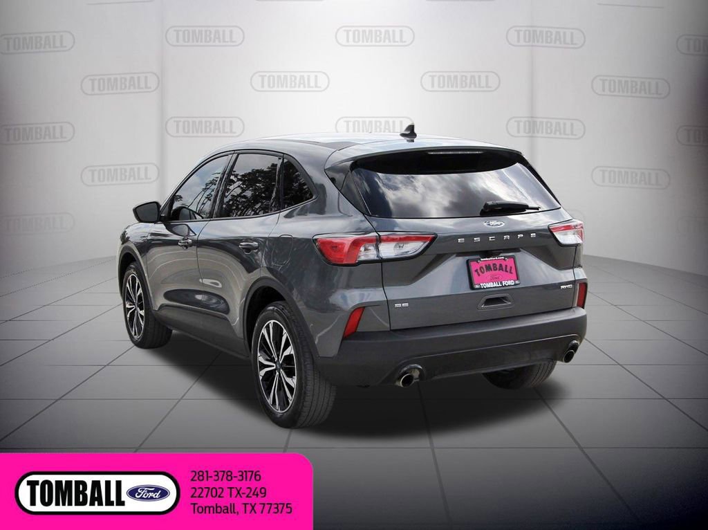 Certified 2022 Ford Escape SE w/ SE Sport Appearance Package image 3