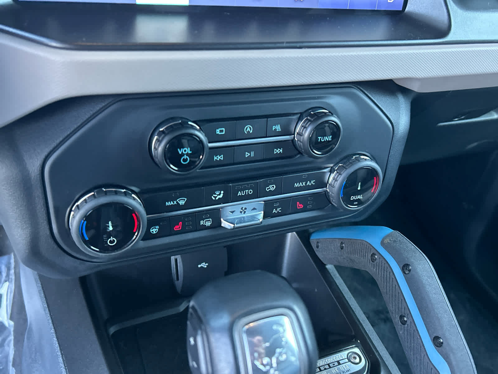 Certified 2022 Ford Bronco Wildtrak image 34