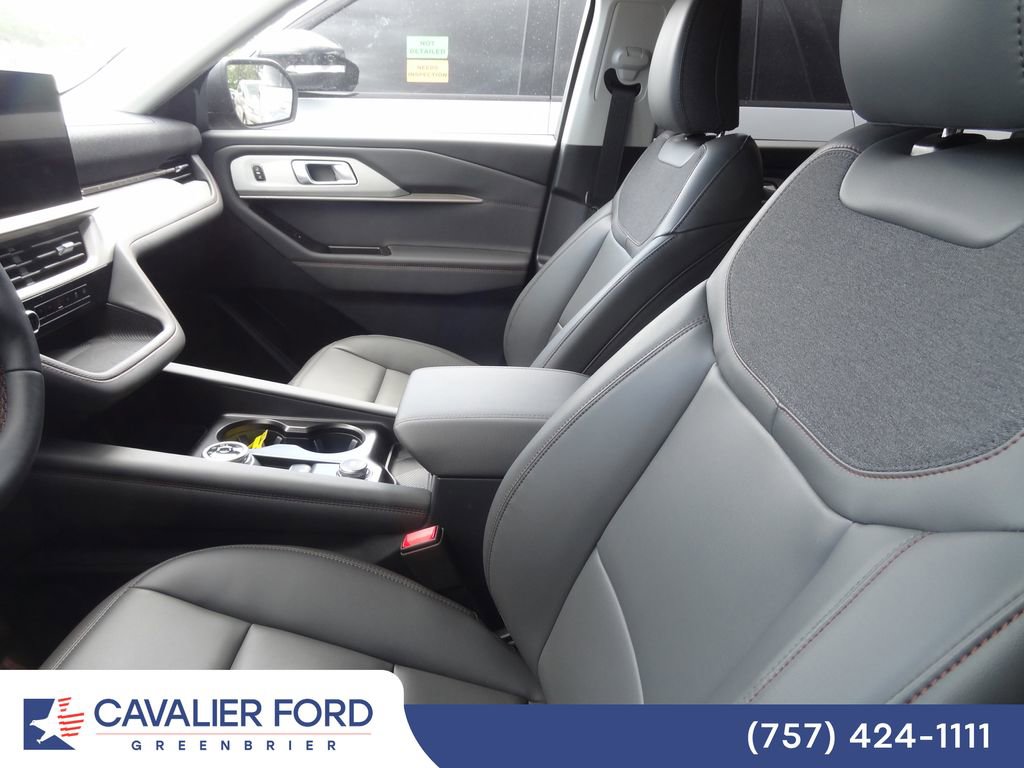 Certified 2026 Ford Explorer Active w/ Active Comfort Package AWD/4WD image 8