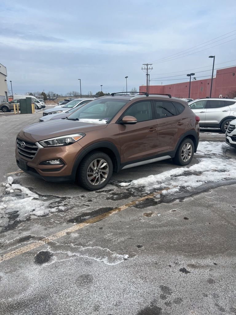 Used 2017 Hyundai Tucson SE Plus w/ Cargo Package image 1