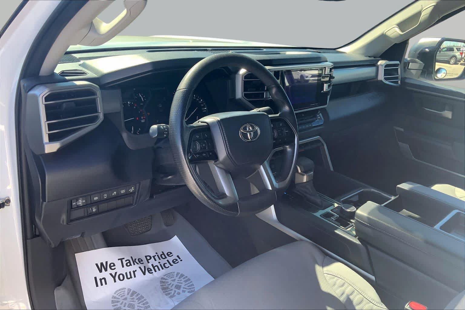 Used 2023 Toyota Tundra SR5 w/ SR5 Convenience Package AWD/4WD image 18