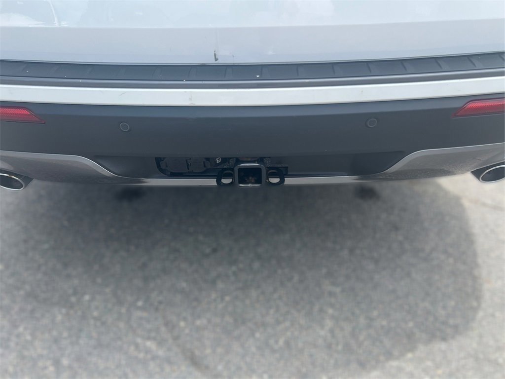 Certified 2022 Ford Explorer XLT w/ Equipment Group 202A image 12