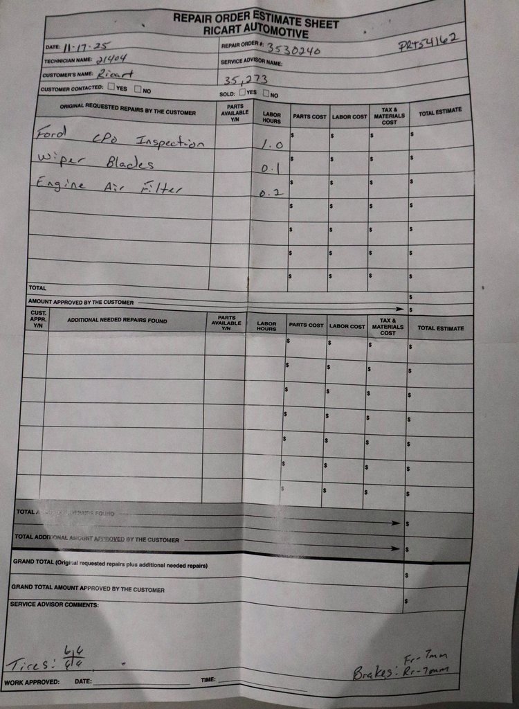 Used 2023 Chevrolet Traverse LT image 11