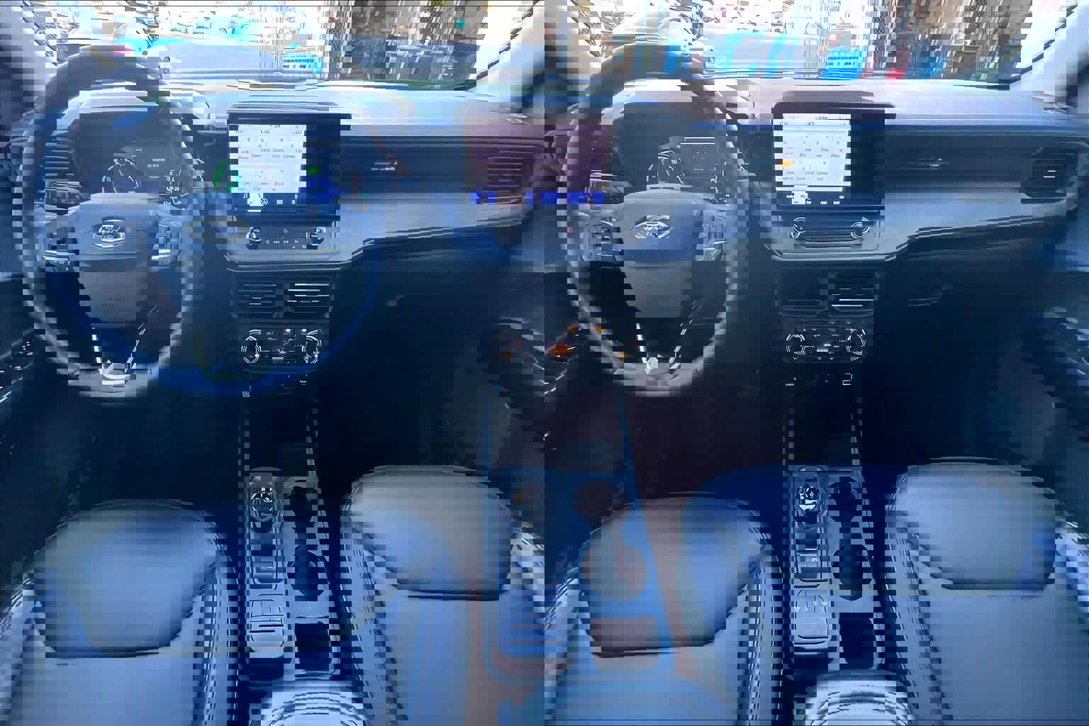 Certified 2023 Ford Maverick Lariat w/ Lariat Luxury Package image 16