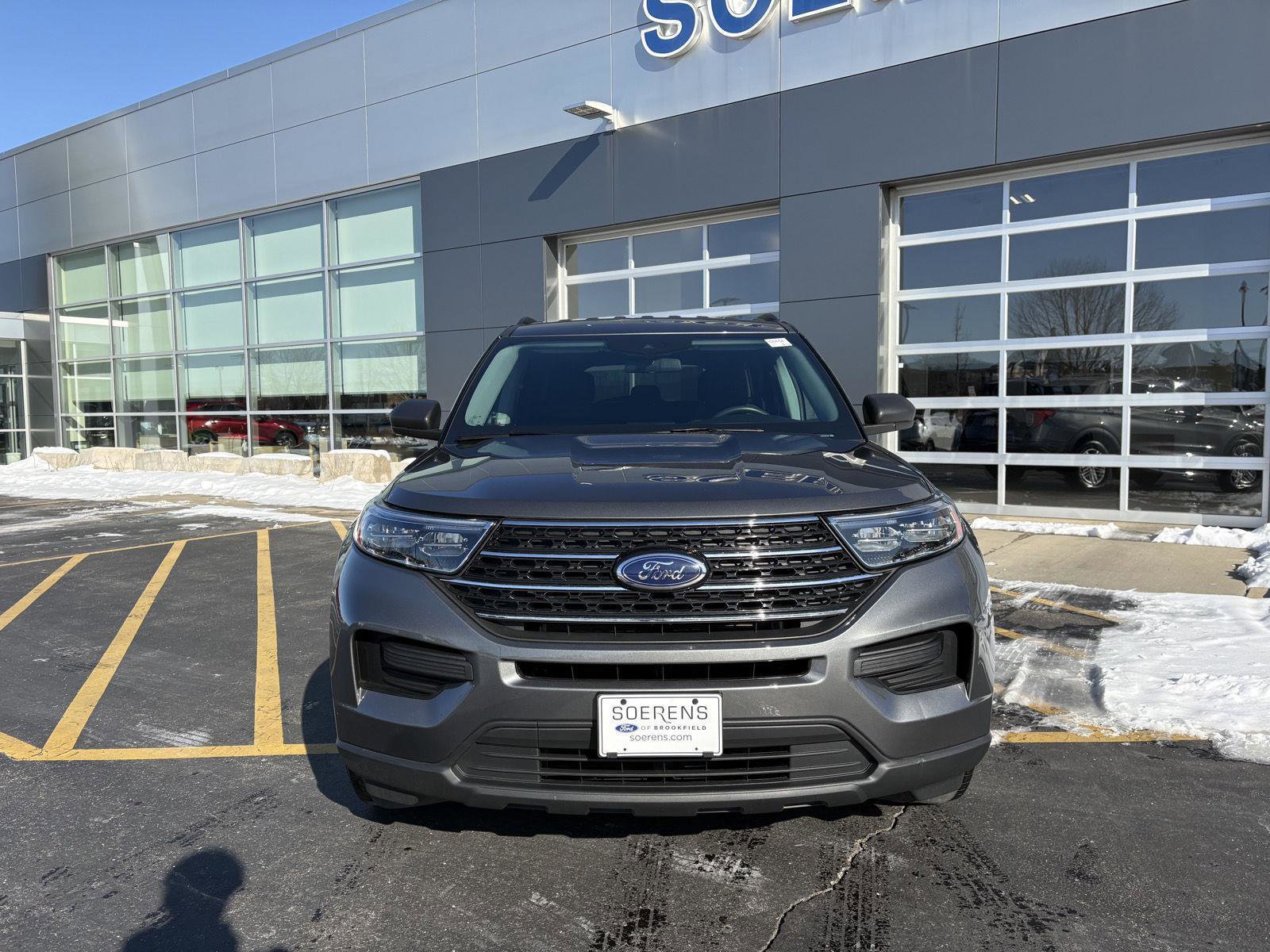 Certified 2023 Ford Explorer XLT w/ Class IV Trailer Tow Package image 2