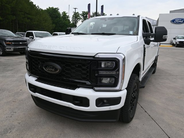 Certified 2025 Ford F350 Lariat w/ Lariat Ultimate Package AWD/4WD image 4