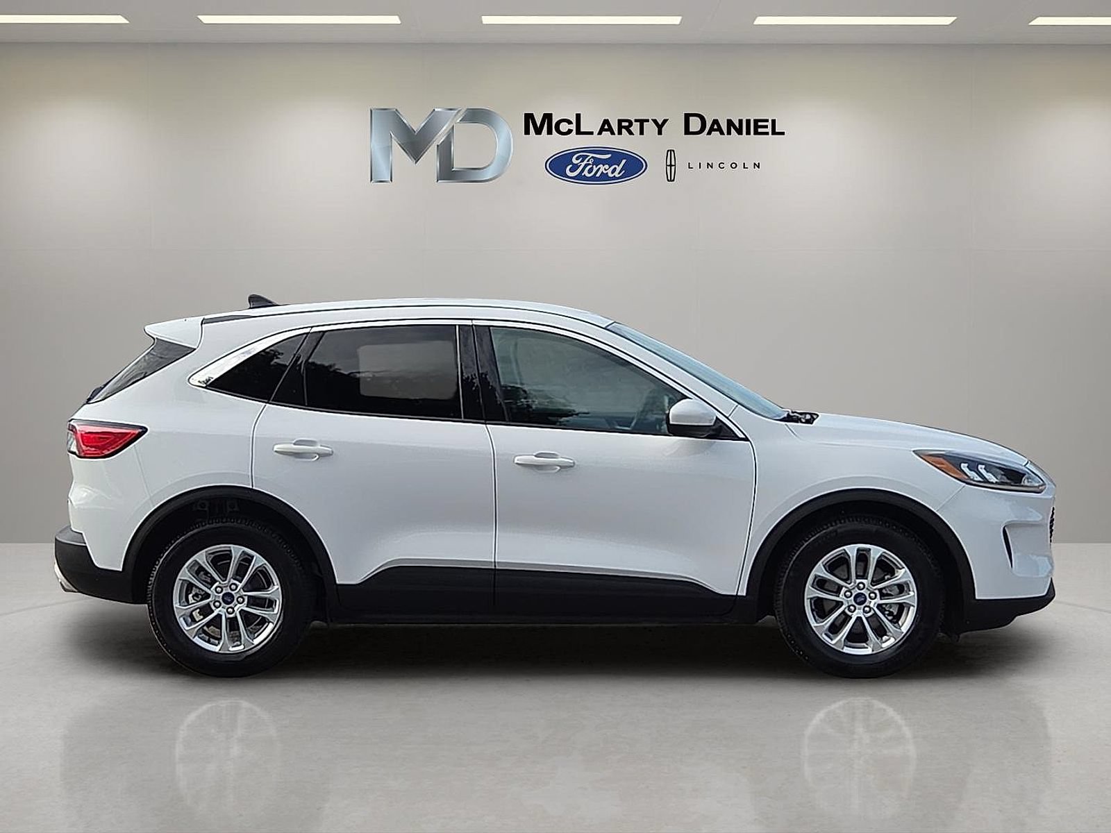 Certified 2020 Ford Escape SE FWD image 6