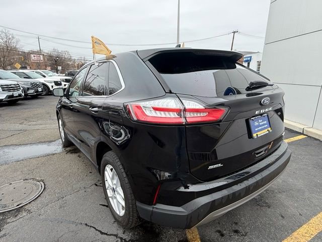 Certified 2022 Ford Edge SEL w/ Convenience Package AWD/4WD image 6