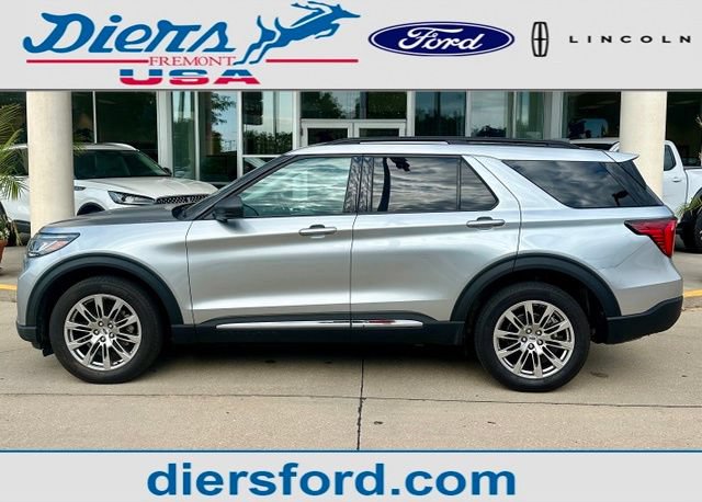 Certified 2025 Ford Explorer Active w/ Active Comfort Package AWD/4WD image 1