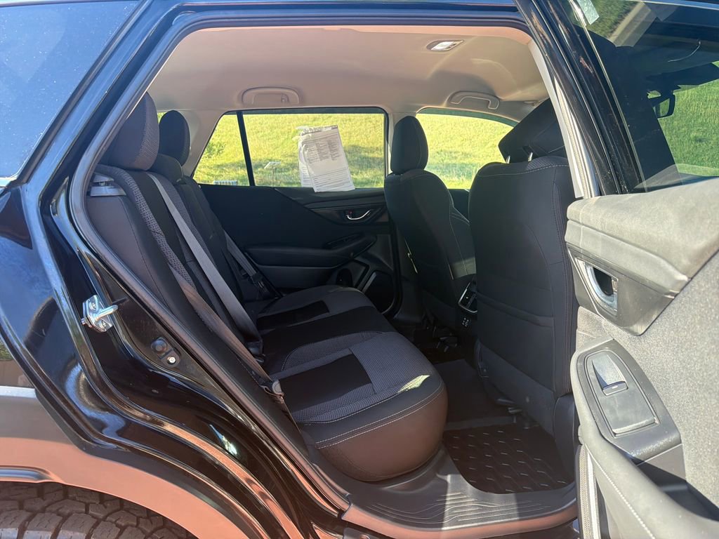 Used 2025 Subaru Outback Premium w/ Popular Package #1A AWD/4WD image 26