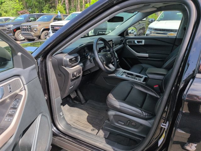 Certified 2023 Ford Explorer XLT w/ Equipment Group 202A AWD/4WD image 28