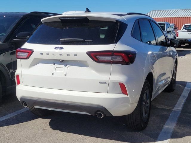 Certified 2024 Ford Escape ST-Line w/ Equipment Group 301A image 4