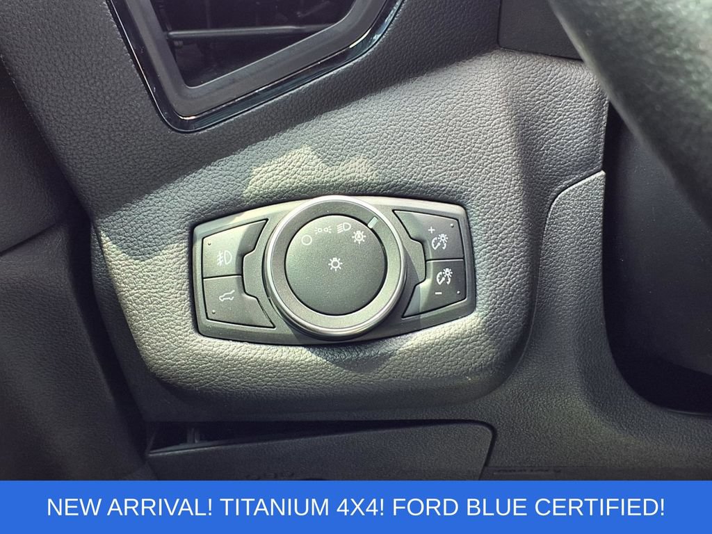 Certified 2019 Ford Escape Titanium AWD/4WD image 21