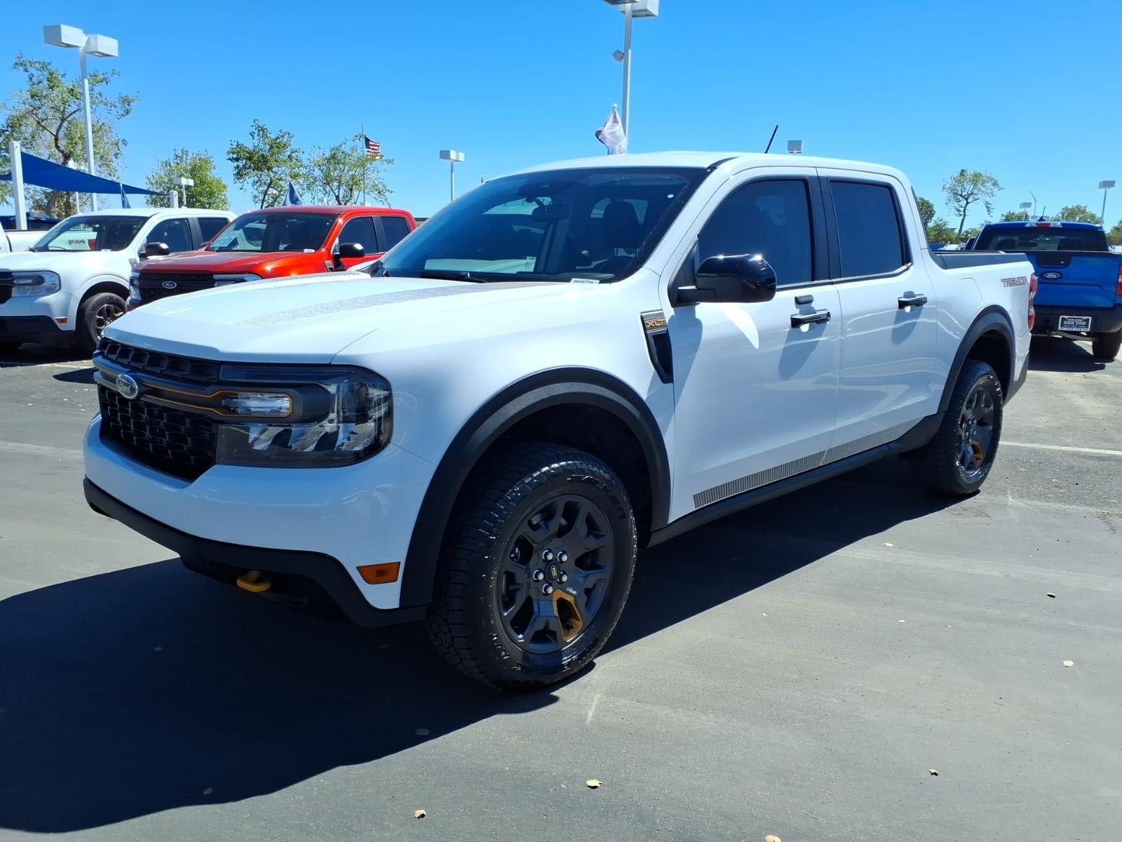 Certified 2024 Ford Maverick Tremor w/ Tremor Off-Road Package AWD/4WD image 8