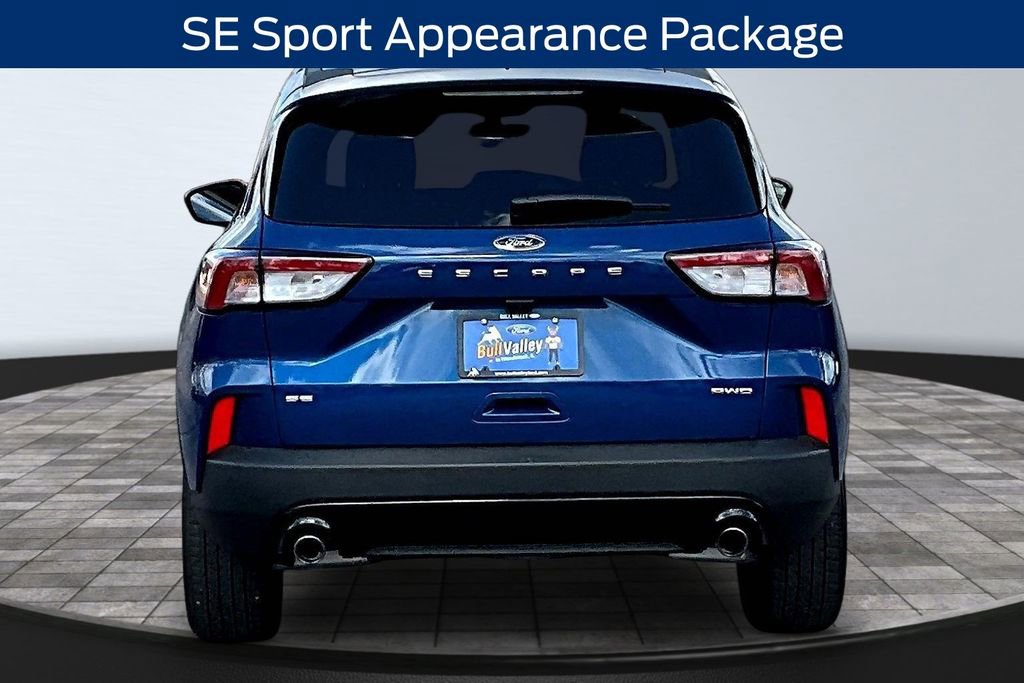 Certified 2022 Ford Escape SE w/ SE Sport Appearance Package AWD/4WD image 5