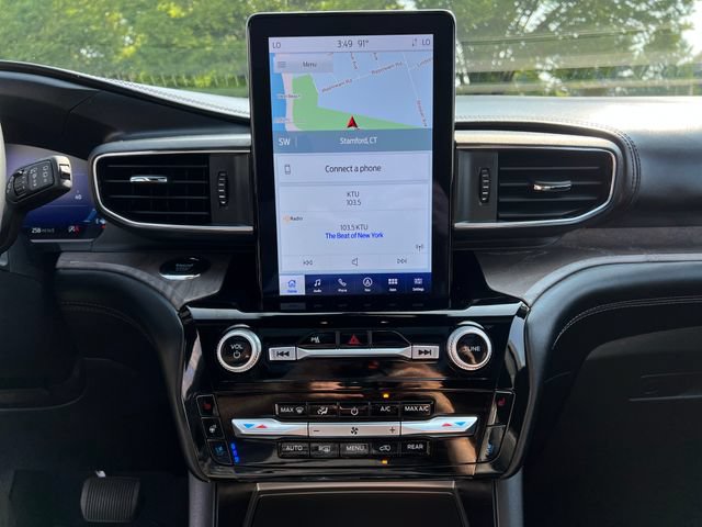 Certified 2023 Ford Explorer Platinum w/ Technology Package AWD/4WD image 21