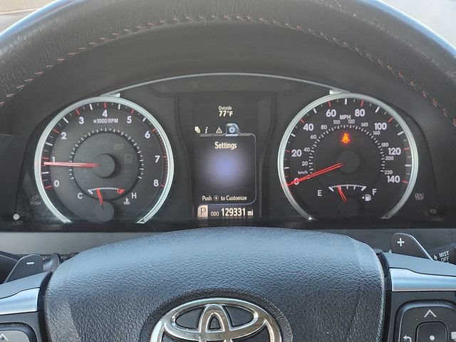 Used 2017 Toyota Camry SE w/ Moonroof Package FWD image 13