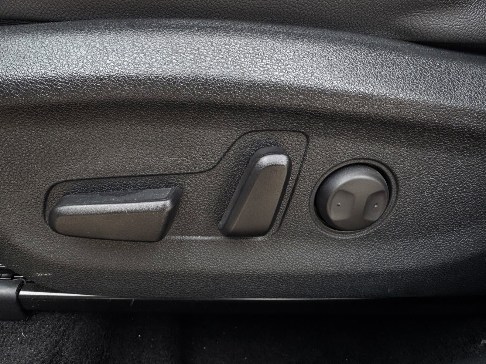 Used 2021 Kia Niro EX Premium FWD image 27