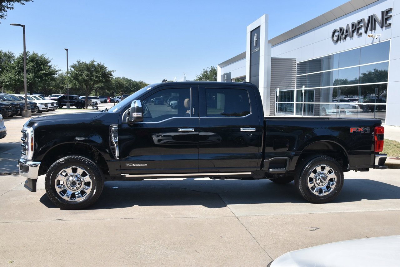 Certified 2024 Ford F250 Lariat w/ Lariat Ultimate Package AWD/4WD image 12