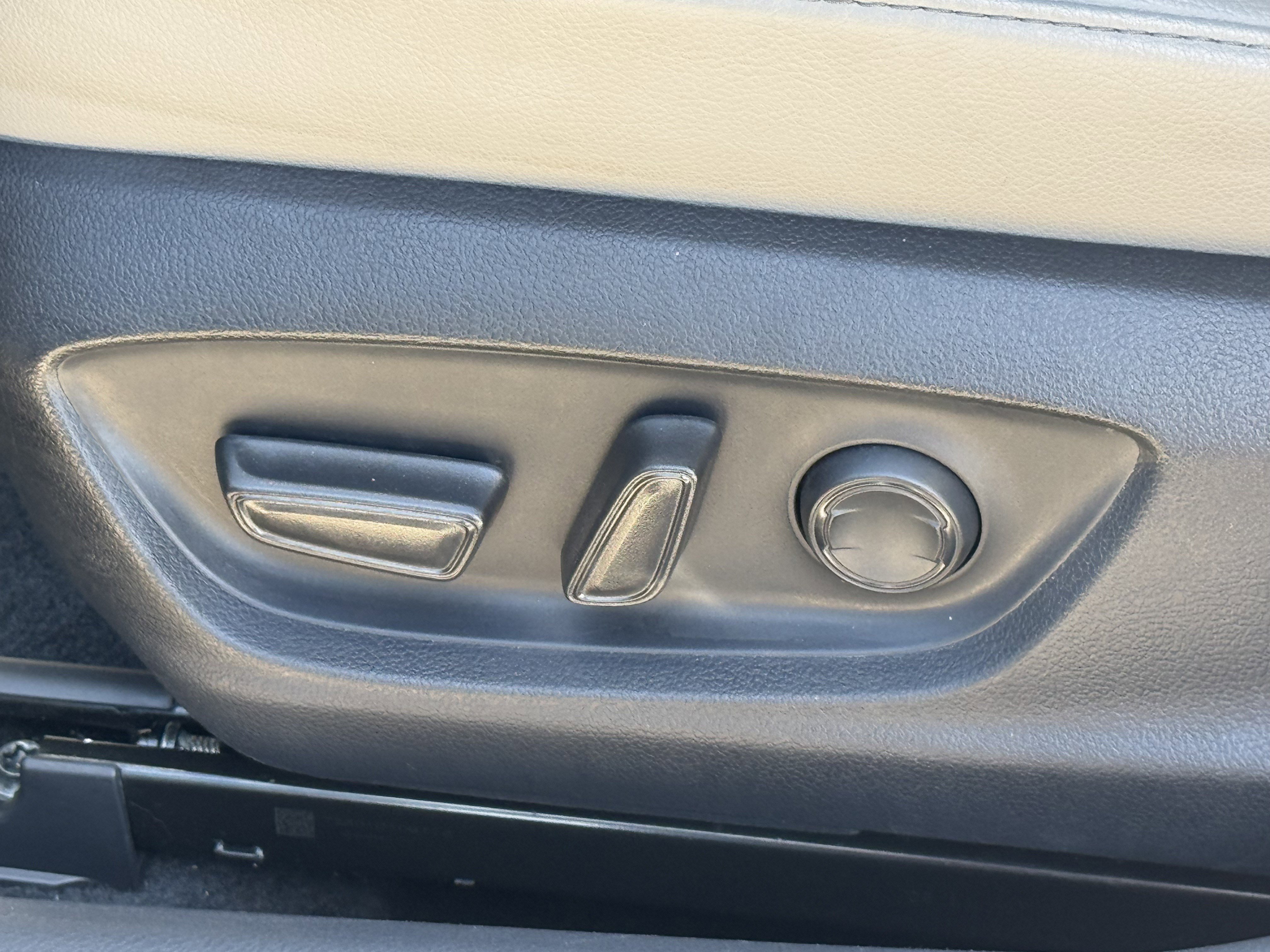 Used 2024 Toyota Camry XLE image 13