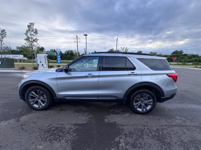 Certified 2023 Ford Explorer XLT w/ Equipment Group 202A image 8
