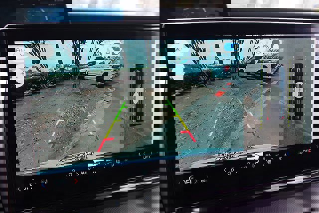 Certified 2025 Ford Expedition Active image 32