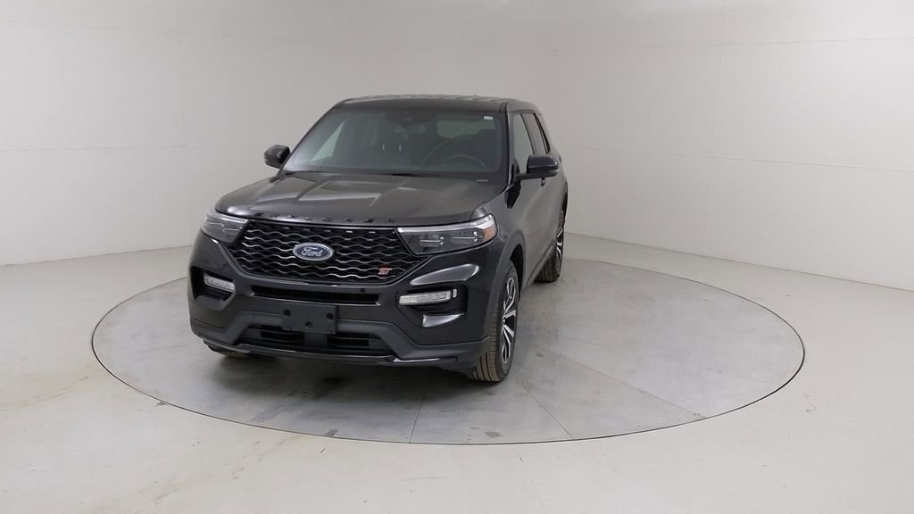 Certified 2022 Ford Explorer ST image 9