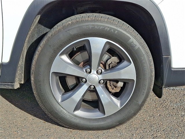 Used 2019 Jeep Cherokee Limited w/ Trailer Tow Group image 8