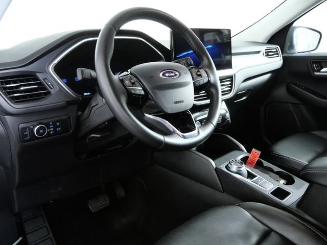 Certified 2025 Ford Escape Platinum AWD/4WD image 13