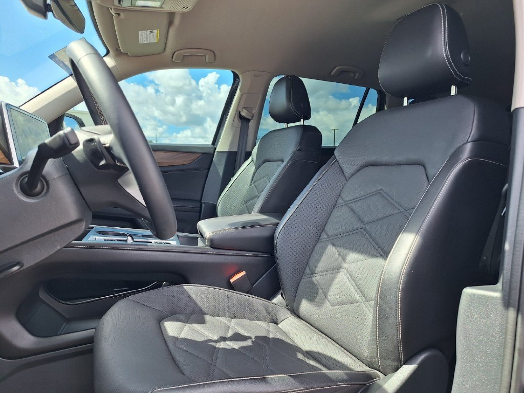 Used 2024 Volkswagen Atlas SE FWD image 20