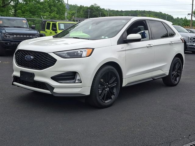 Certified 2022 Ford Edge ST-Line AWD/4WD image 6