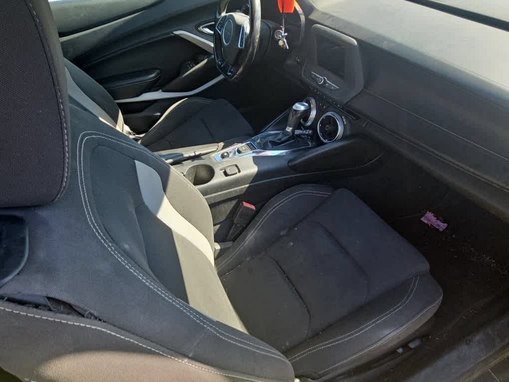 Used 2019 Chevrolet Camaro LT RWD image 10