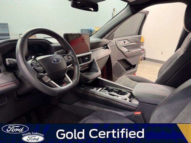 Certified 2025 Ford Explorer ST AWD/4WD image 9